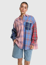 Lade das Bild in den Galerie-Viewer, Check Mix Blouse | ALIX The Label
