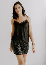 Lade das Bild in den Galerie-Viewer, Spitzen Satin Top | &quot;PALERMO&quot; - 4 Farben
