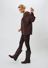 Lade das Bild in den Galerie-Viewer, OV Sweater Good Karma Truffle | Oh April
