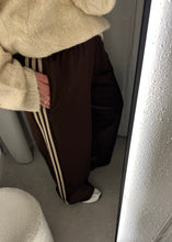 Lade das Bild in den Galerie-Viewer, Trackpants | ALLY | zwei Farben
