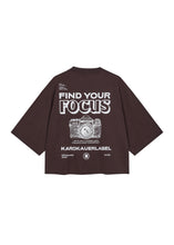 Lade das Bild in den Galerie-Viewer, T-Shirt Cropped Brown | Karo Kauer Label
