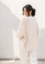 Lade das Bild in den Galerie-Viewer, So Soft Cardigan &quot;PAULA&quot;
