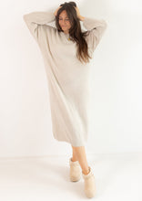 Lade das Bild in den Galerie-Viewer, Strickkleid &quot;MOU&quot; | Ecru
