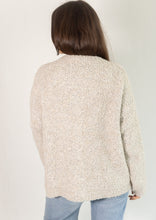 Lade das Bild in den Galerie-Viewer, Bouclé Cardigan &quot;SALLY&quot; | Light Grey &amp; Melange
