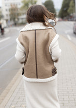 Lade das Bild in den Galerie-Viewer, Oversize Teddy Weste &quot;RUBY&quot; | Beige

