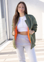 Lade das Bild in den Galerie-Viewer, Bomberjacke &quot;LONA&quot; | Khaki
