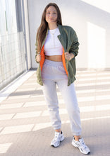 Lade das Bild in den Galerie-Viewer, Joggpants &quot;CARLA&quot; | light Grey
