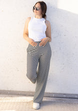 Lade das Bild in den Galerie-Viewer, Stretchy Pants &quot;MILLA&quot; | Streifen
