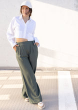 Lade das Bild in den Galerie-Viewer, Lockere Hose mit weitem Bein &quot;NINNI&quot; | 2 Farben
