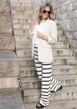 Lade das Bild in den Galerie-Viewer, Long Blazer &quot;STOCKHOLM&quot; | Light Beige

