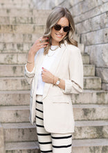 Lade das Bild in den Galerie-Viewer, Long Blazer &quot;STOCKHOLM&quot; | Light Beige
