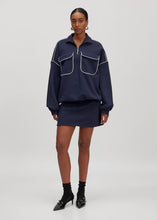 Lade das Bild in den Galerie-Viewer, Imani Sweater Night Sky | Edited

