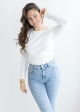 Lade das Bild in den Galerie-Viewer, Geripptes Basic Longsleeve | Weiß
