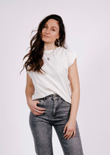 Lade das Bild in den Galerie-Viewer, Basic Shirt mit Flügeln
