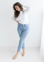 Lade das Bild in den Galerie-Viewer, Geripptes Basic Longsleeve | Weiß
