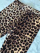 Lade das Bild in den Galerie-Viewer, Leggings mit Leo Print &quot;RiiKE&quot;
