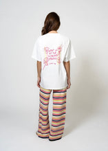 Lade das Bild in den Galerie-Viewer, Boyfriend T-Shirt Summer Party | Stripe Pearl
