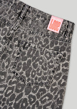 Lade das Bild in den Galerie-Viewer, Milo Denim Skirt Leo Grey
