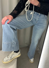 Lade das Bild in den Galerie-Viewer, Wide Leg Jeans RENA | Light Blue
