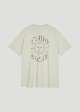 Lade das Bild in den Galerie-Viewer, BF T-Shirt Positiv Soft Green | OH APRIL
