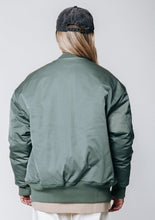 Lade das Bild in den Galerie-Viewer, Blouson &quot;FEM&quot; | Colourful Rebel
