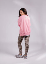 Lade das Bild in den Galerie-Viewer, Comfy Sweater Bubblegum
