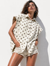 Lade das Bild in den Galerie-Viewer, Oversize Weste DOTS Statementknöpfe | Beige &amp; Braun
