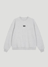 Lade das Bild in den Galerie-Viewer, Oh April Unisex Oversized Sweater  | Grau
