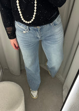 Lade das Bild in den Galerie-Viewer, Wide Leg Jeans RENA | Light Blue
