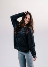 Lade das Bild in den Galerie-Viewer, Sweater Theo T Unisex | Outryght
