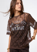 Lade das Bild in den Galerie-Viewer, Lace Shirt Mokka | My Jewellery
