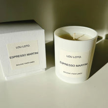 Lade das Bild in den Galerie-Viewer, Espresso Martini Duftkerze | Lou Loto
