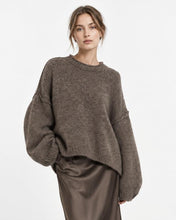 Lade das Bild in den Galerie-Viewer, Piece of the Week! Cozy Soft Pullover | Kein Umtausch
