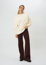 Lade das Bild in den Galerie-Viewer, OV Sweater Good Karma Offwhite | Oh April
