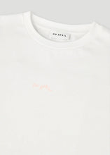 Lade das Bild in den Galerie-Viewer, Boyfriend T-Shirt Hot Summer Menu | Pearl
