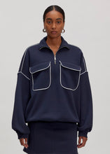 Lade das Bild in den Galerie-Viewer, Imani Sweater Night Sky | Edited
