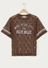 Lade das Bild in den Galerie-Viewer, Lace Shirt Mokka | My Jewellery
