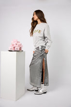 Lade das Bild in den Galerie-Viewer, Regular Sweater Love Grey | Oh April
