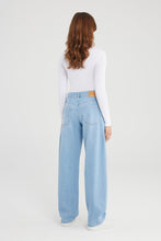Lade das Bild in den Galerie-Viewer, Balloon Jeans CLARA Light Blue | C.O.J
