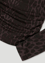 Lade das Bild in den Galerie-Viewer, Maeve Longsleeve Leo Truffle | Oh April
