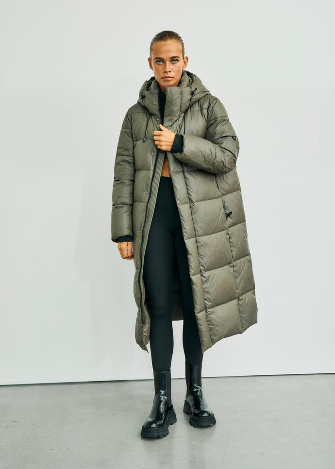 Daunenmantel „PENNY“ Khaki | WithBlack