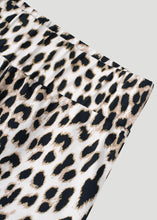 Lade das Bild in den Galerie-Viewer, Romy Bike Shorts | Leo
