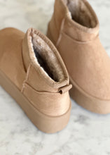 Lade das Bild in den Galerie-Viewer, Plateau Boots &quot;BRISBANE&quot; | Beige
