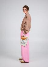Lade das Bild in den Galerie-Viewer, Regular Sweater Croissant Almond Mist | Oh April
