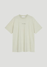 Lade das Bild in den Galerie-Viewer, BF T-Shirt Positiv Soft Green | OH APRIL
