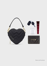 Lade das Bild in den Galerie-Viewer, Mini Heart Bag Black | Weat Studio
