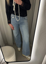 Lade das Bild in den Galerie-Viewer, Wide Leg Jeans RENA | Light Blue
