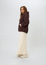 Lade das Bild in den Galerie-Viewer, BF Hoodie Good Karma Wave Truffle | Oh April
