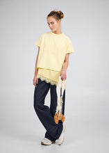 Lade das Bild in den Galerie-Viewer, Ella Boxy T-Shirt Butter Yelloe Acid | Oh April
