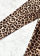 Lade das Bild in den Galerie-Viewer, Leggings mit Leo Print &quot;RiiKE&quot;
